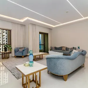  Apartment Usmans 4bdrm Jbr Sadaf Next To Ritz Carlton Walk Daily Housekeeping Jbr